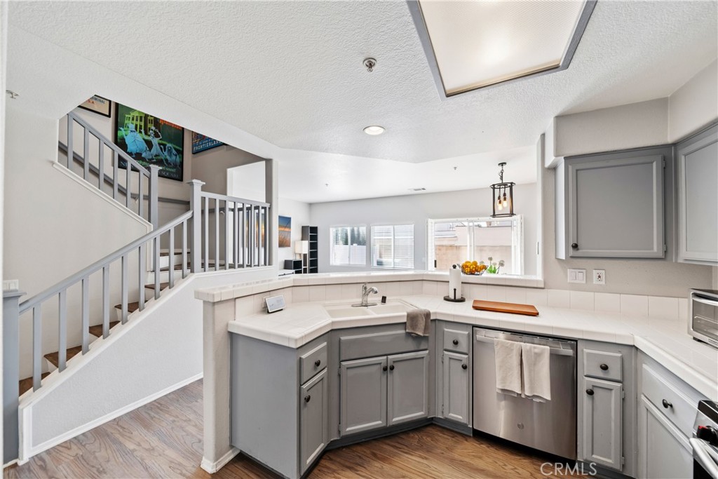 656 West Vermont Avenue