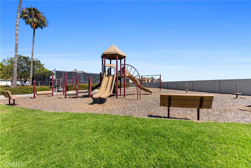8125 Ridgefield Drive