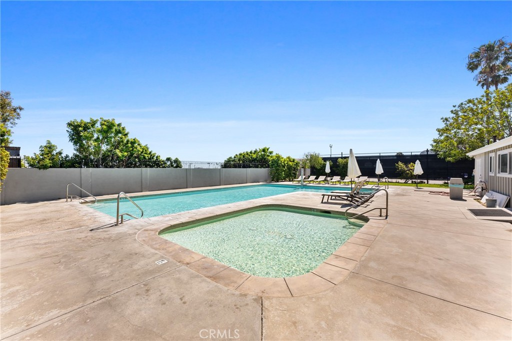 8125 Ridgefield Drive