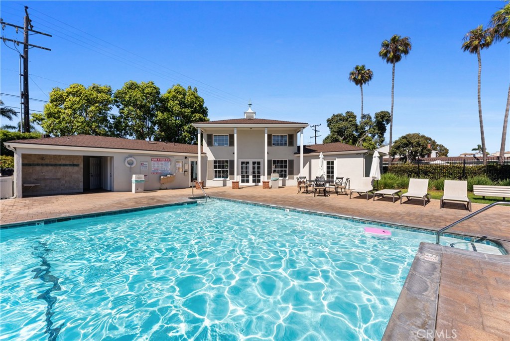 8125 Ridgefield Drive