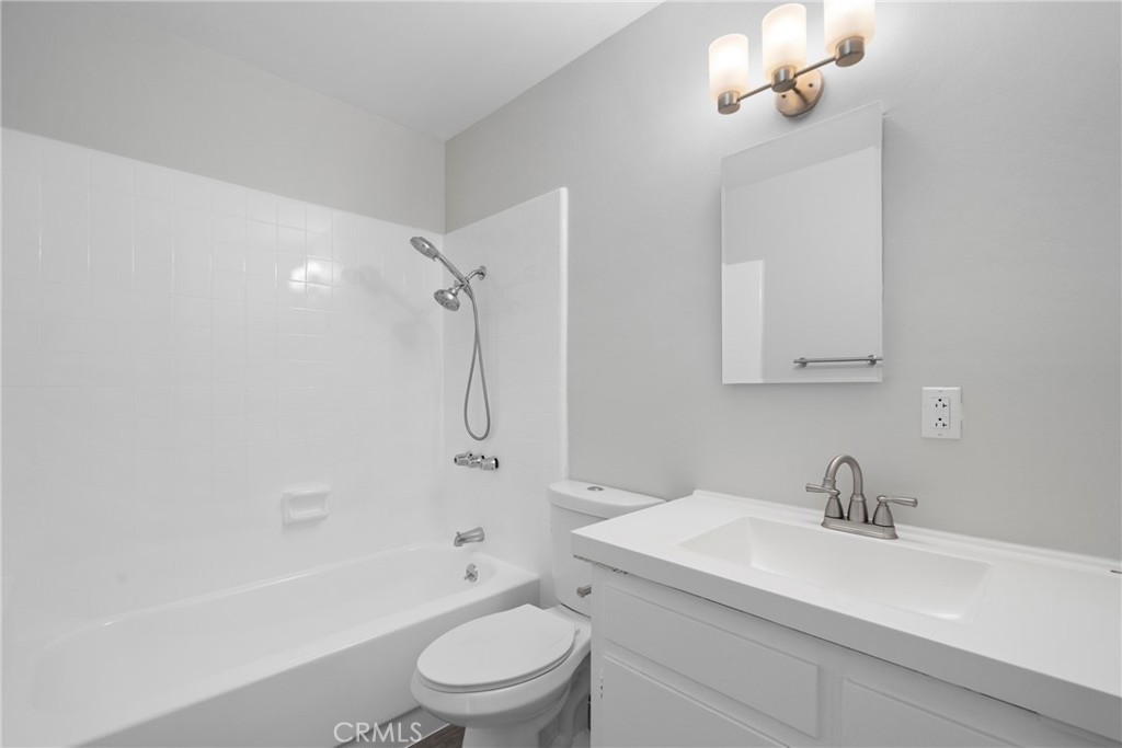 8125 Ridgefield Drive