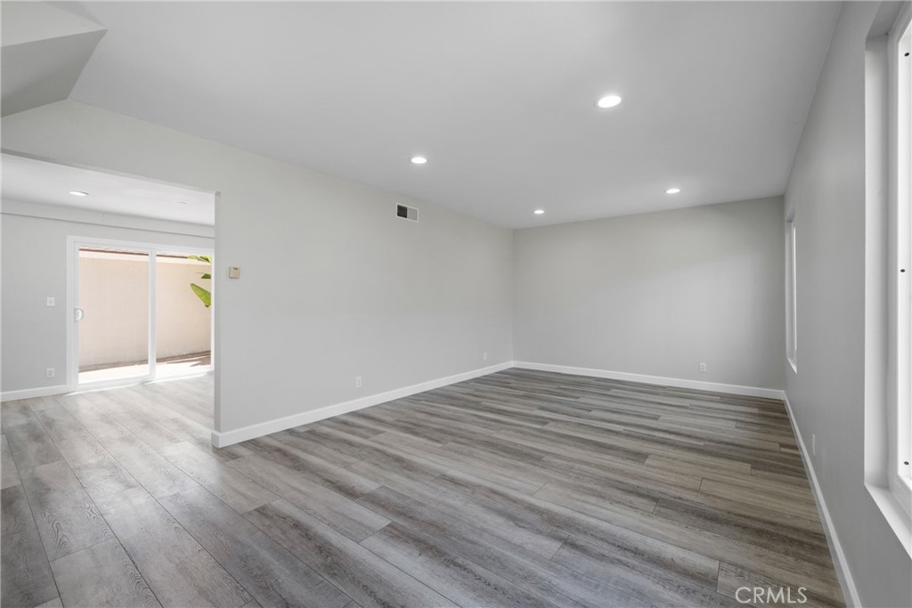 8125 Ridgefield Drive