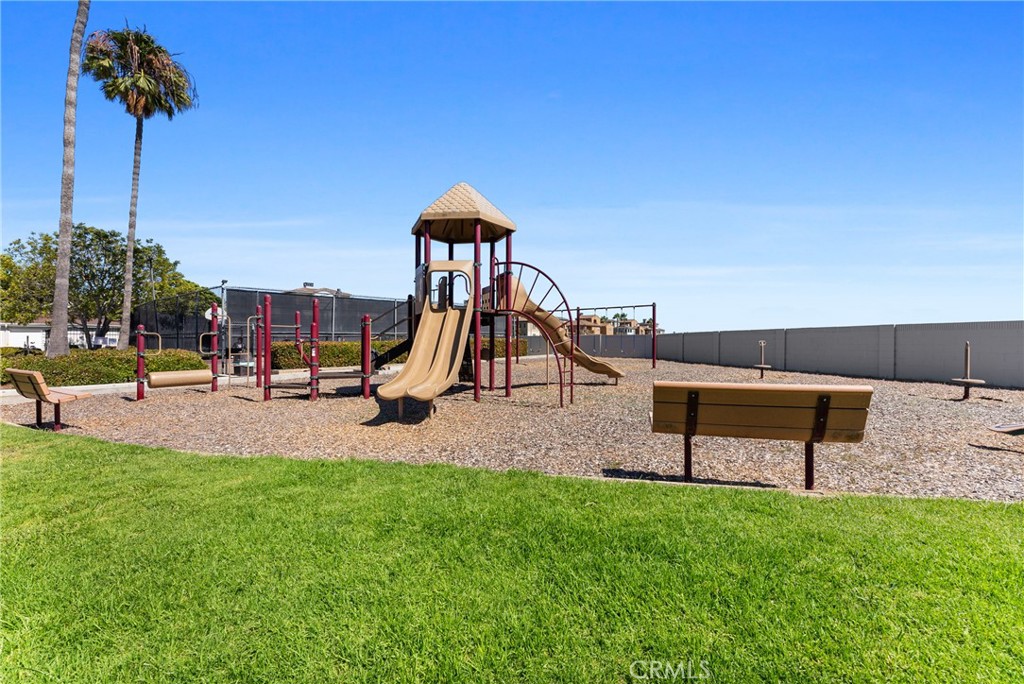 8125 Ridgefield Drive