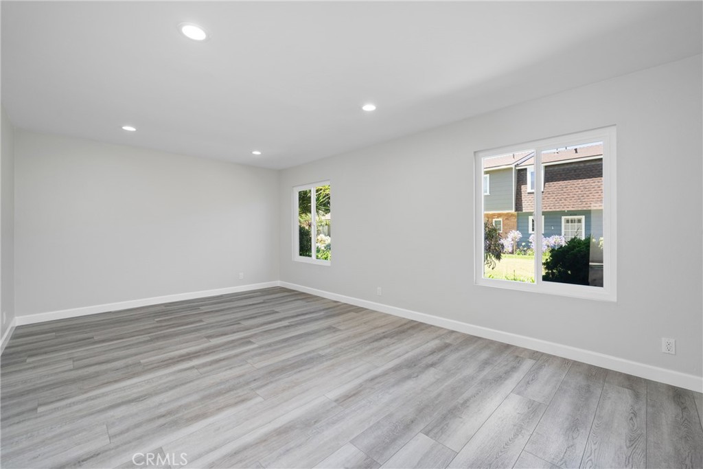 8125 Ridgefield Drive