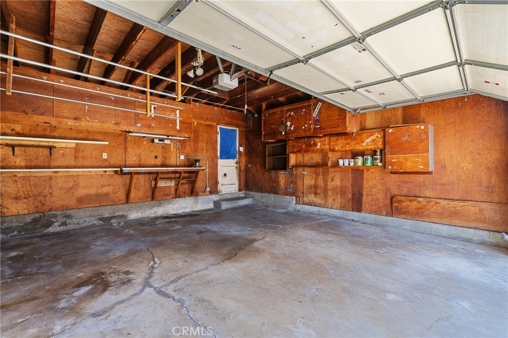 8125 Ridgefield Drive