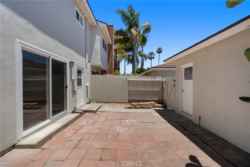 8125 Ridgefield Drive