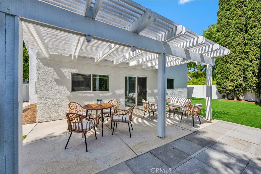 921 Dahlia Avenue