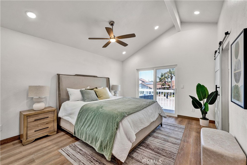 921 Dahlia Avenue