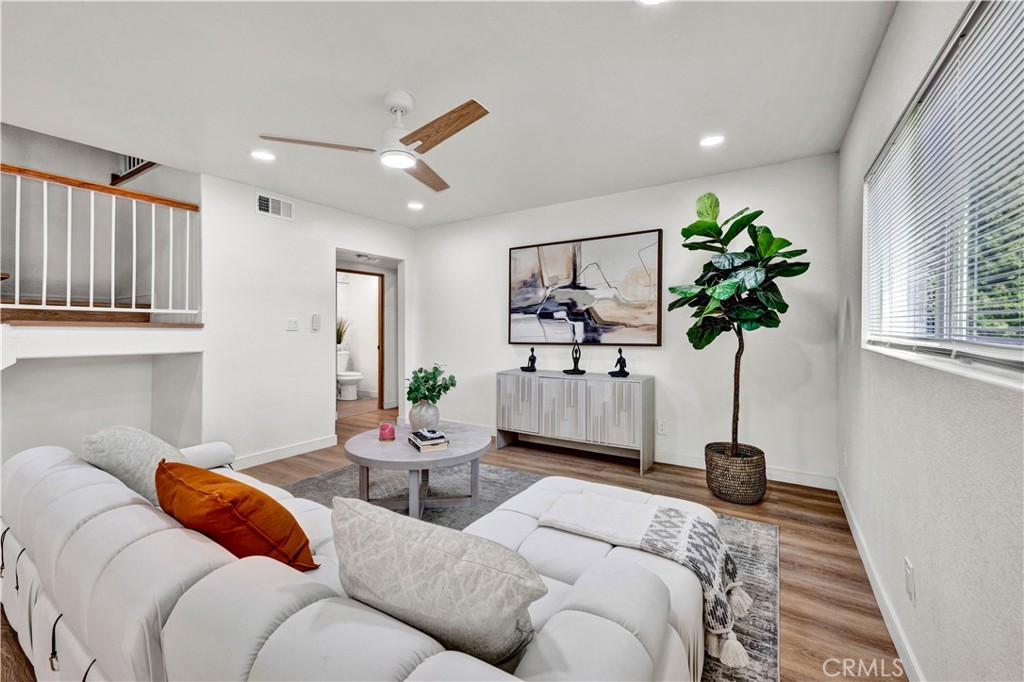 921 Dahlia Avenue