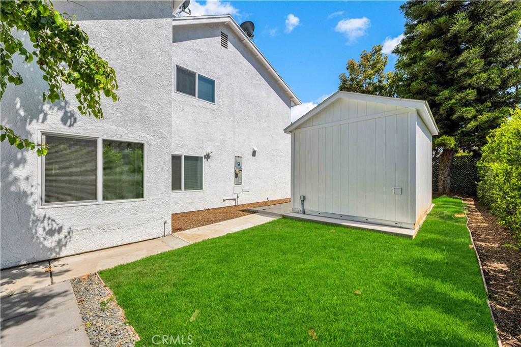 921 Dahlia Avenue