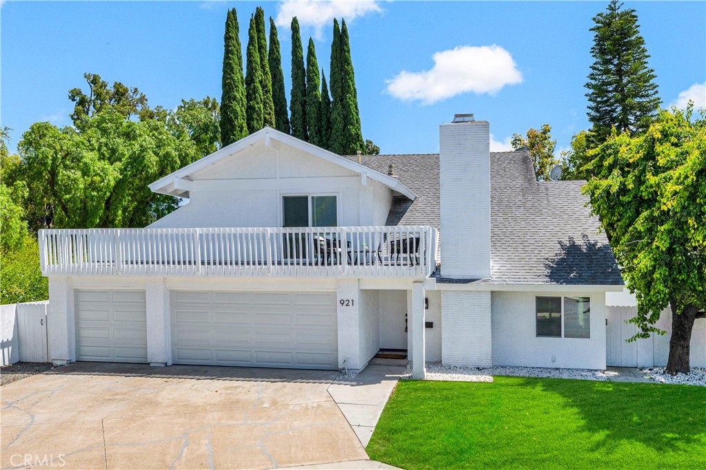 921 Dahlia Avenue