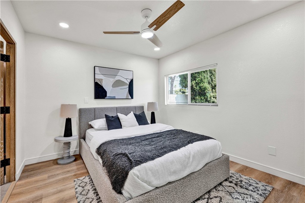 921 Dahlia Avenue