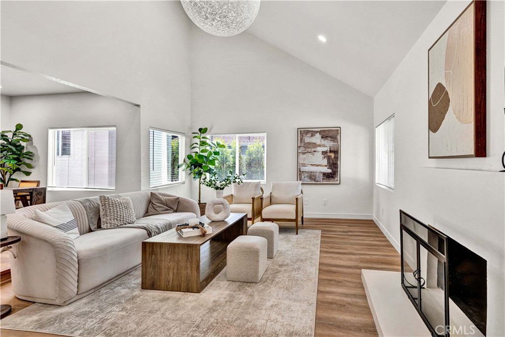 921 Dahlia Avenue