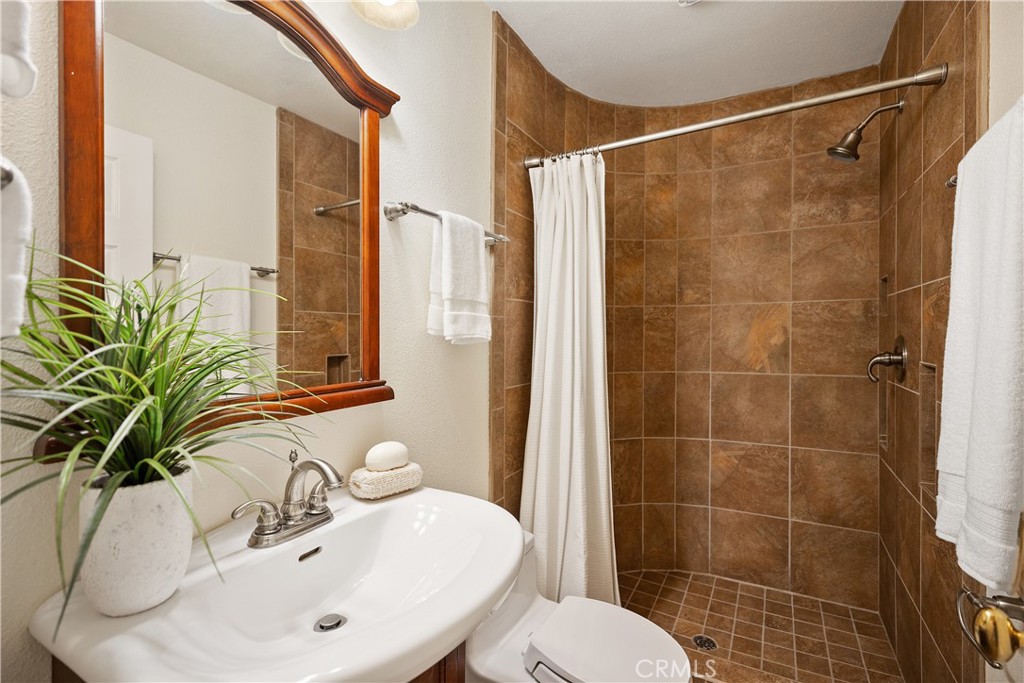 22312 Wayside