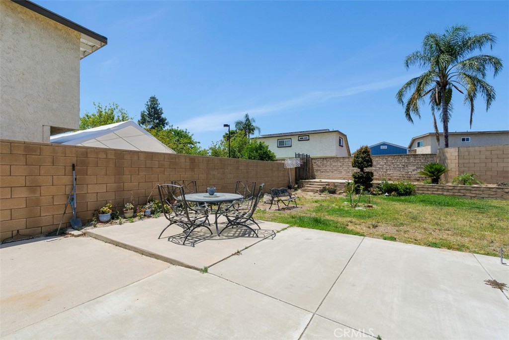 1725 Trinity Loop