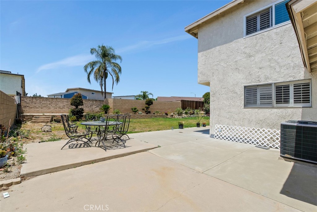 1725 Trinity Loop
