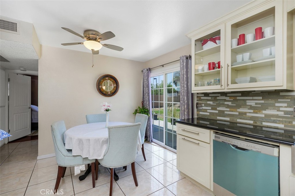 1725 Trinity Loop