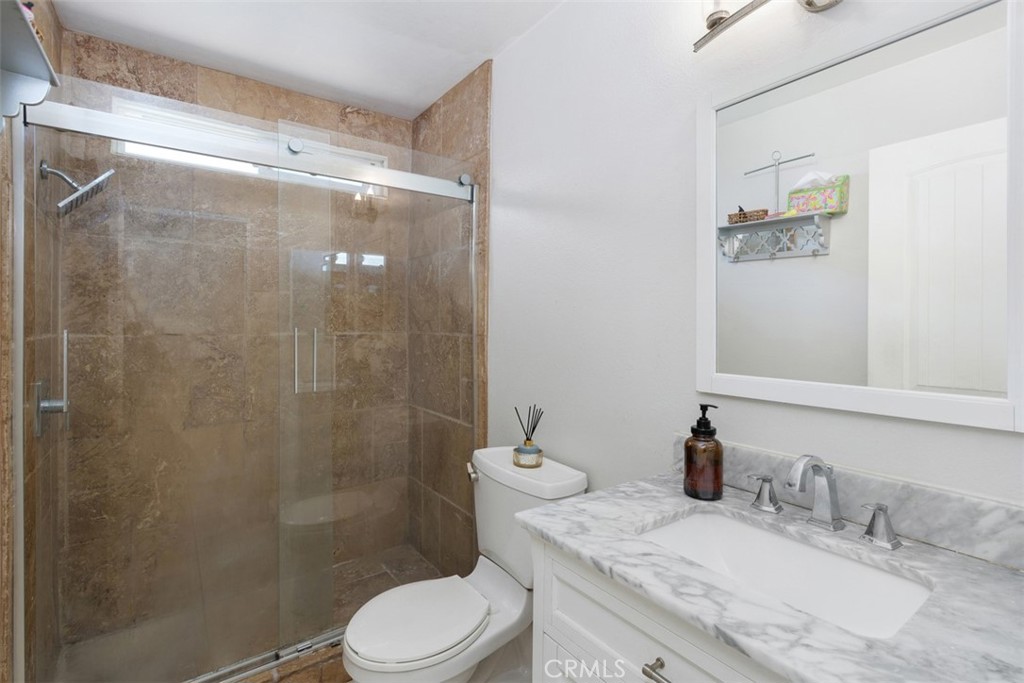 1725 Trinity Loop