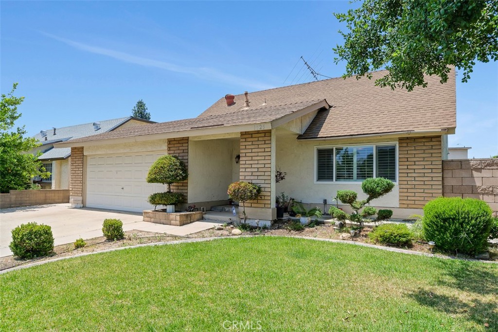 1725 Trinity Loop