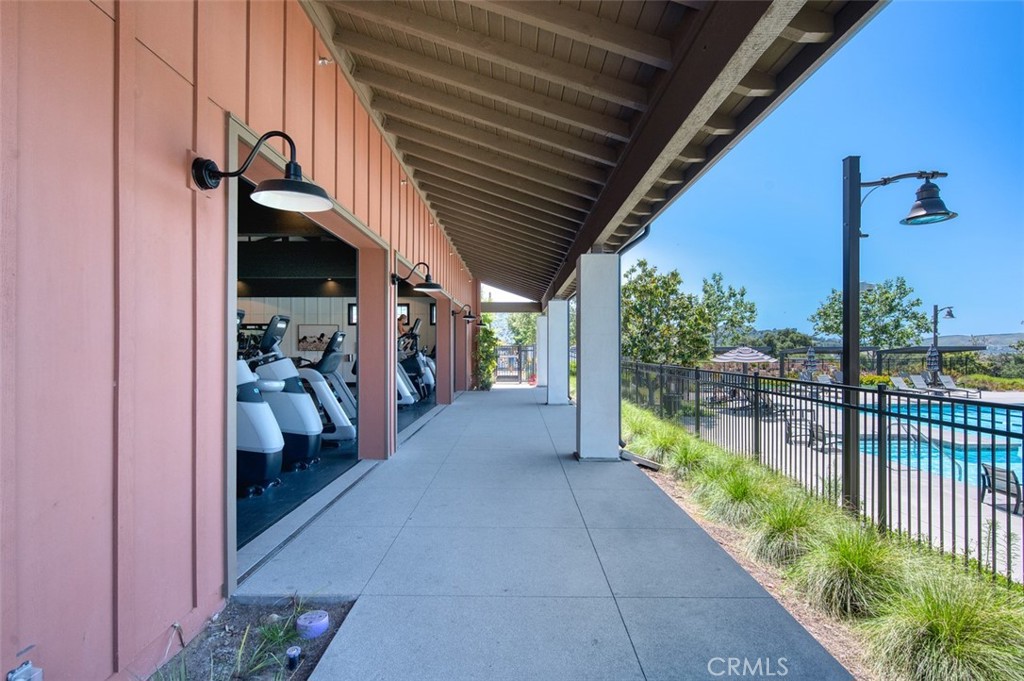 1151 Brush Creek