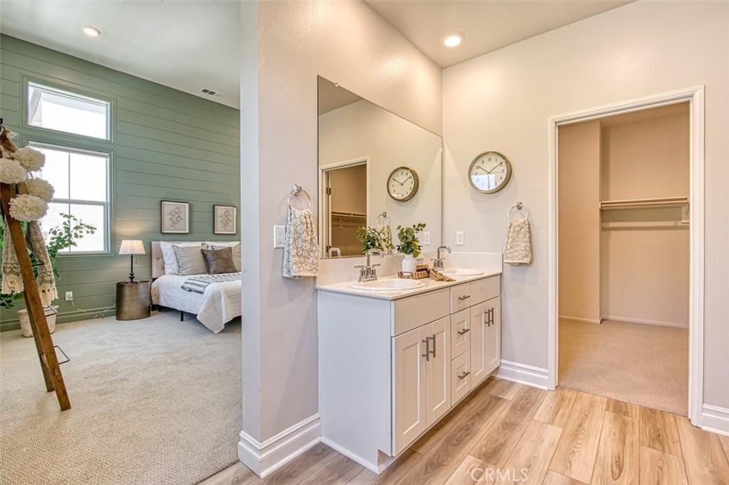 1151 Brush Creek