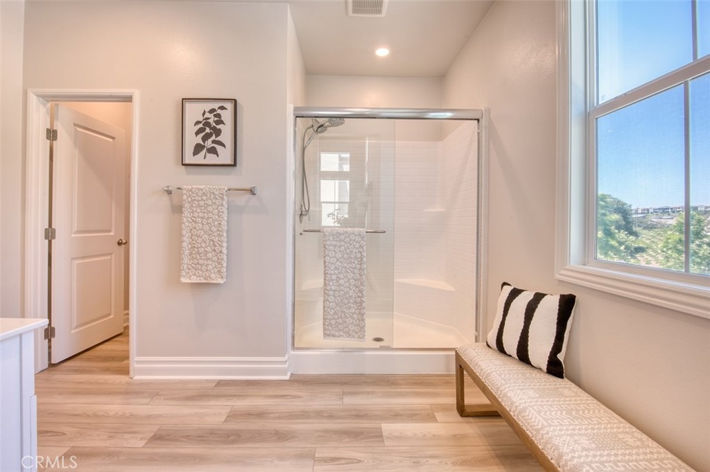 1151 Brush Creek