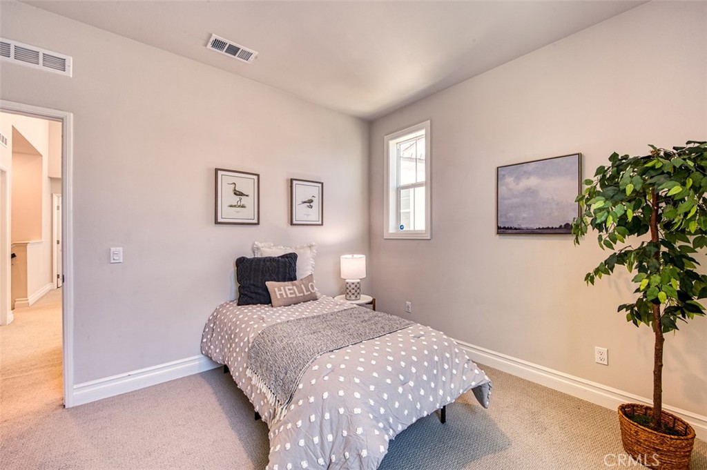 1151 Brush Creek