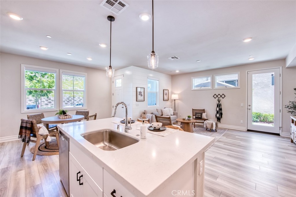 1151 Brush Creek