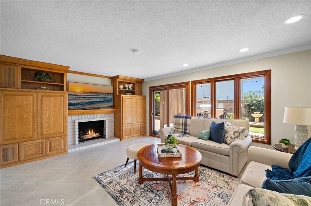 20161 Glacier Circle