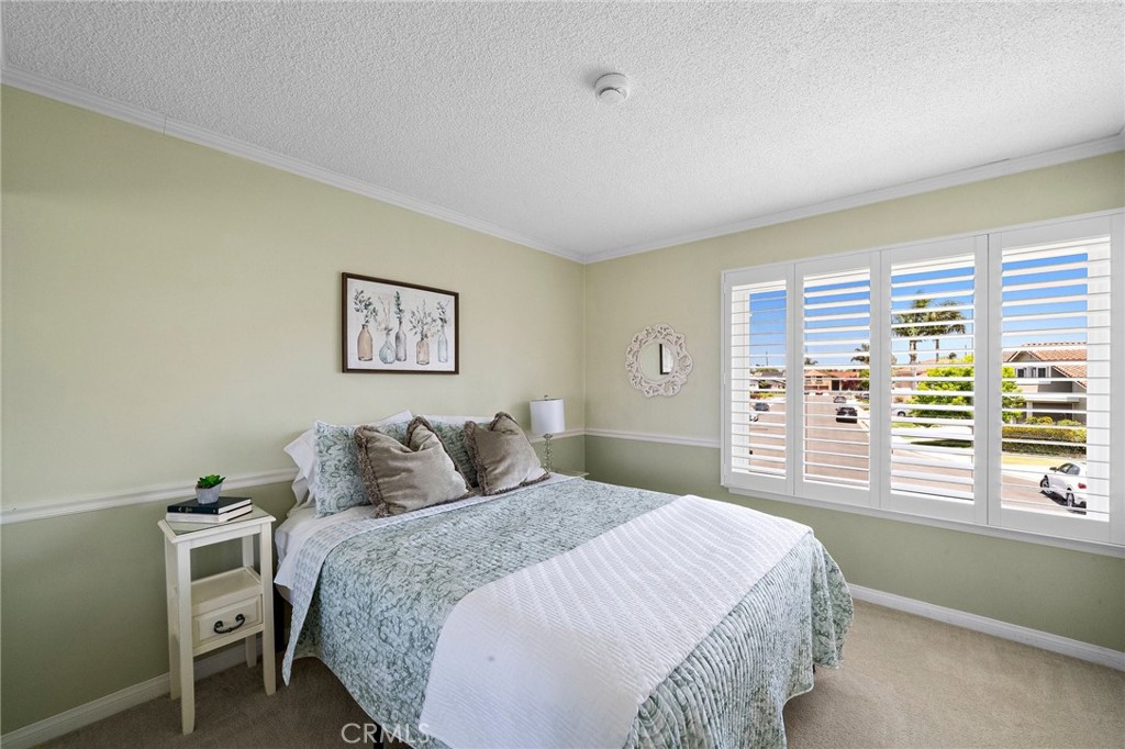 20161 Glacier Circle