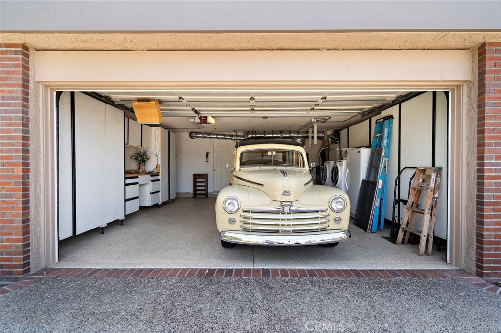 20161 Glacier Circle