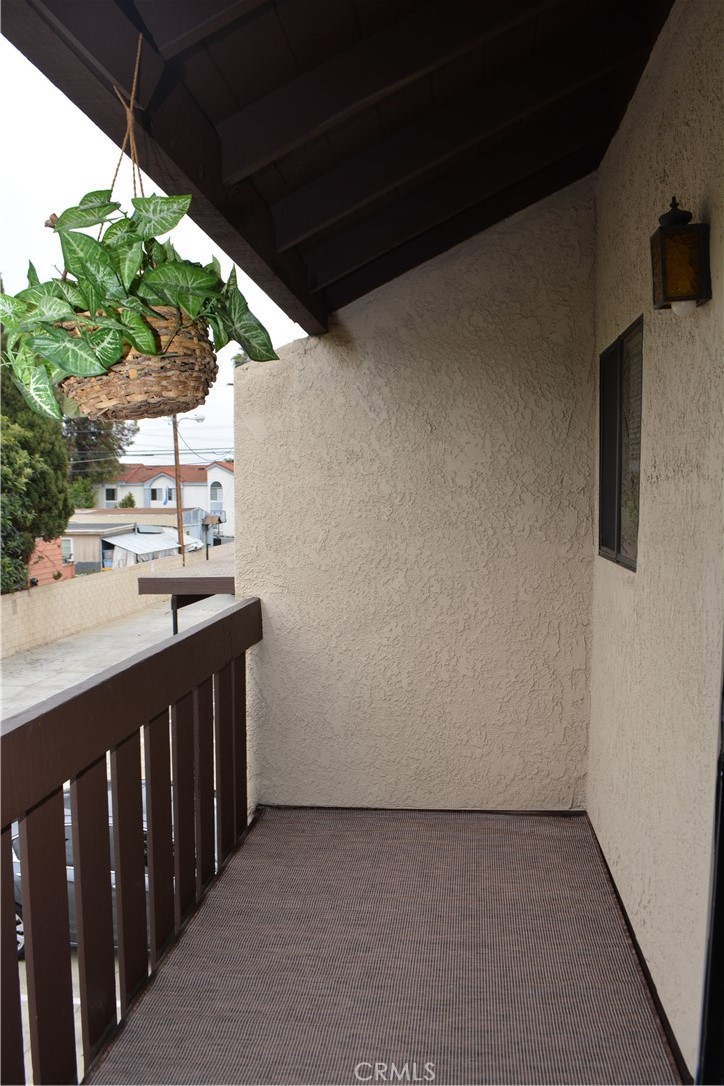 15351 Orange Avenue 25