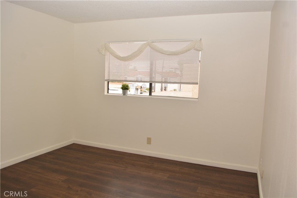 15351 Orange Avenue 25