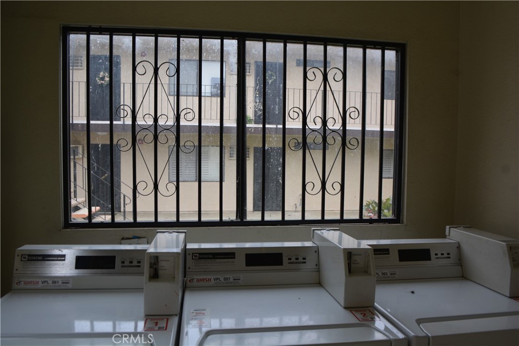 15351 Orange Avenue 25