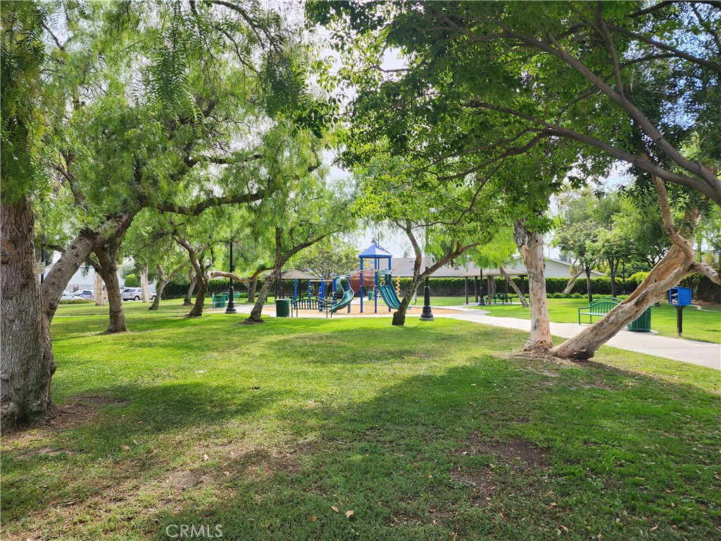 15351 Orange Avenue 25