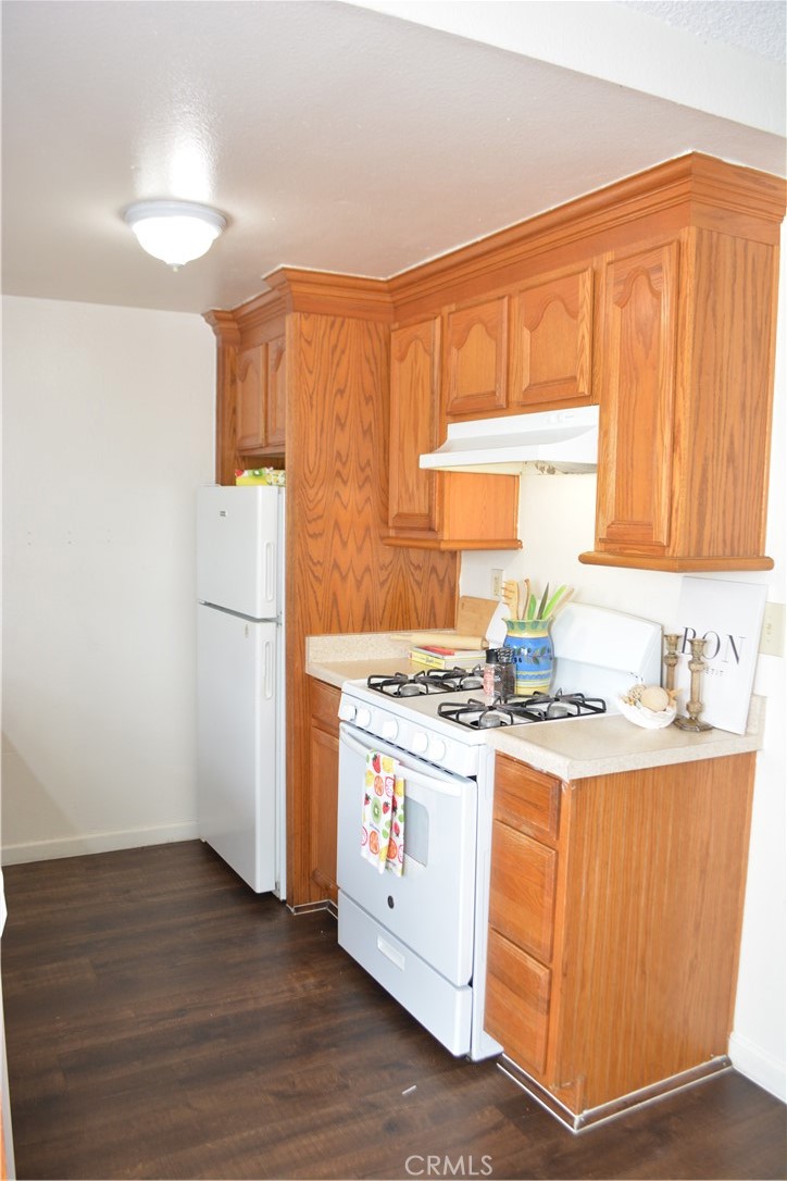 15351 Orange Avenue 25