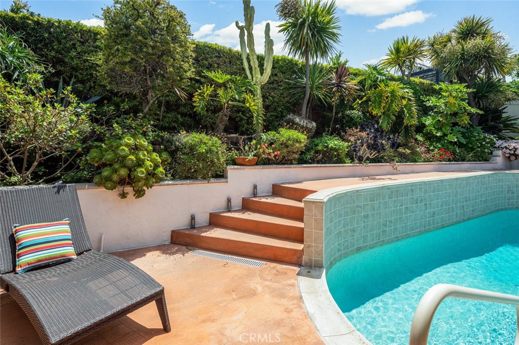 33212 Blue Fin Drive