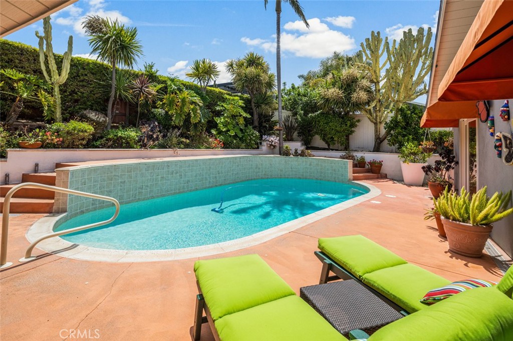 33212 Blue Fin Drive