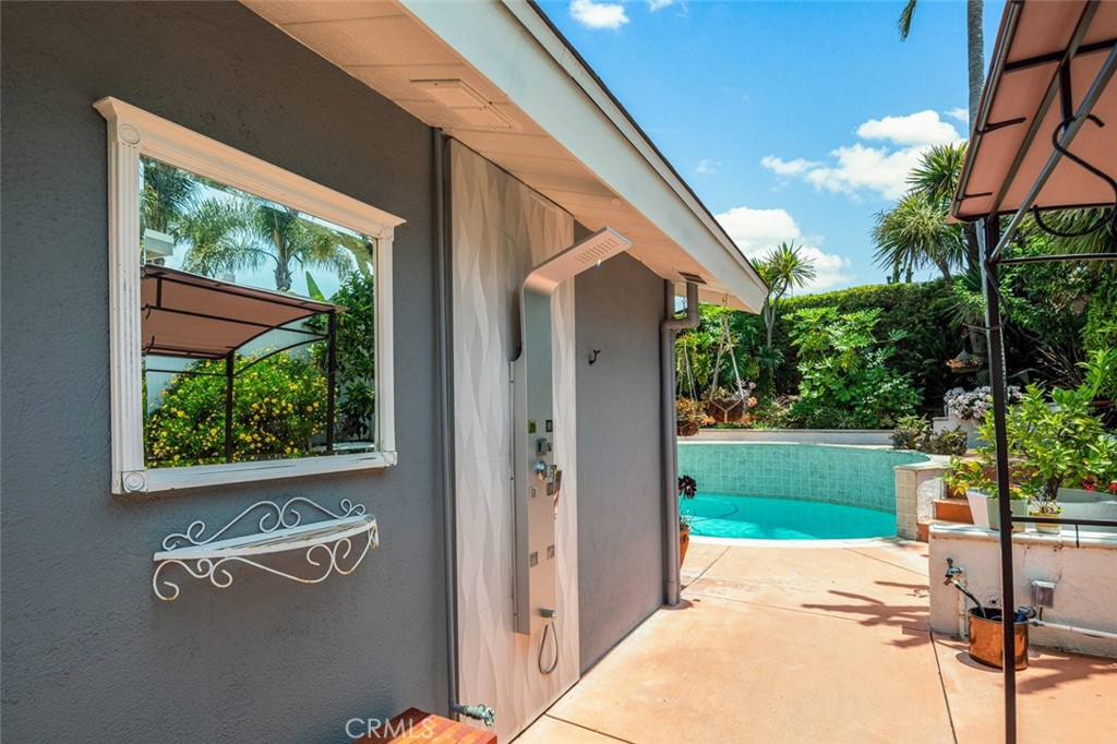 33212 Blue Fin Drive