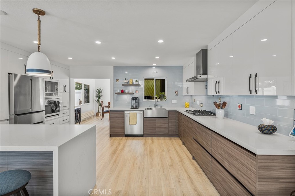 33212 Blue Fin Drive