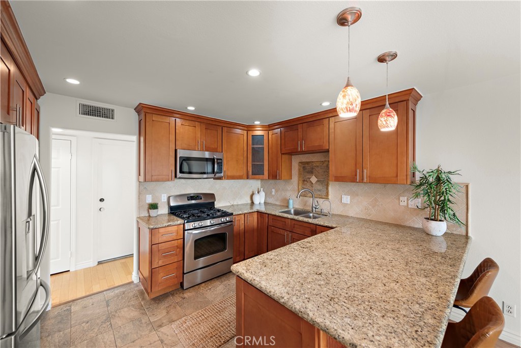 7455 Bellingham Avenue