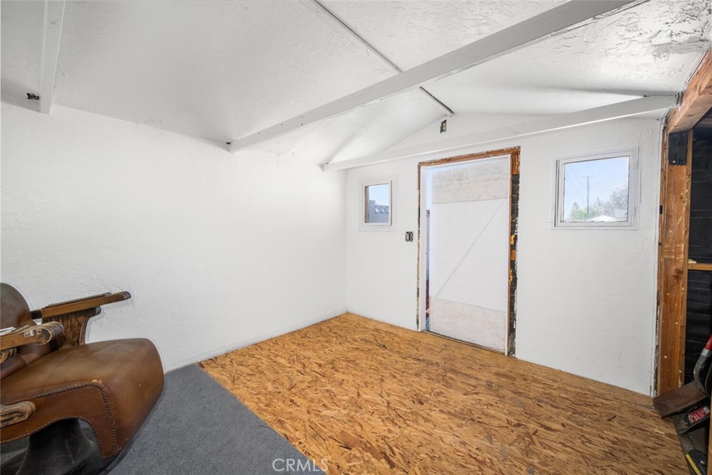 6082 Bannock Road