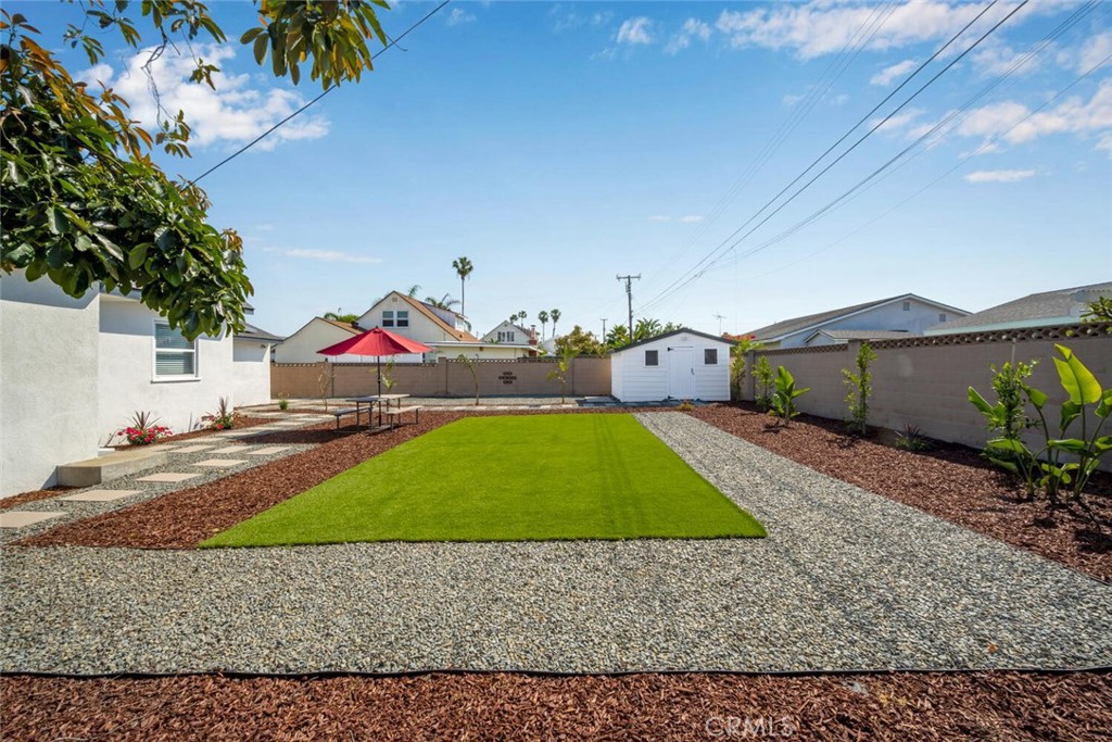 6082 Bannock Road