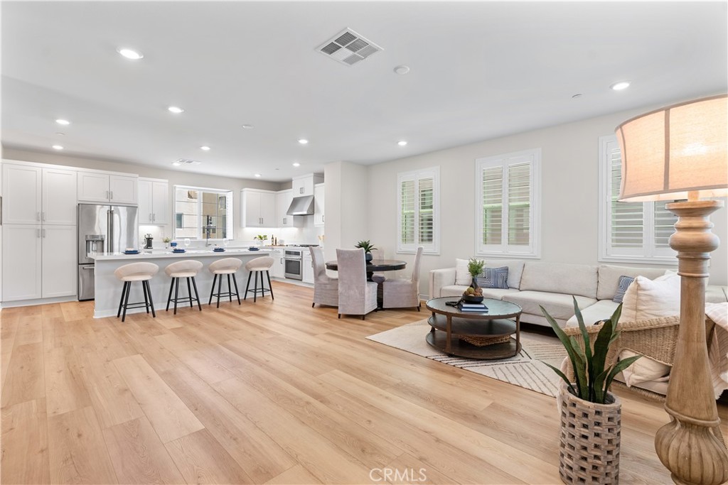 25 Splendor Way