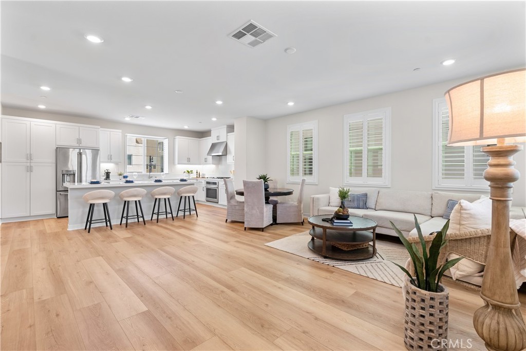 25 Splendor Way
