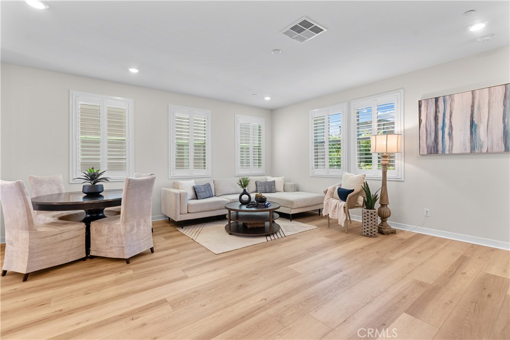 25 Splendor Way
