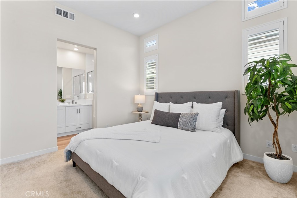 25 Splendor Way