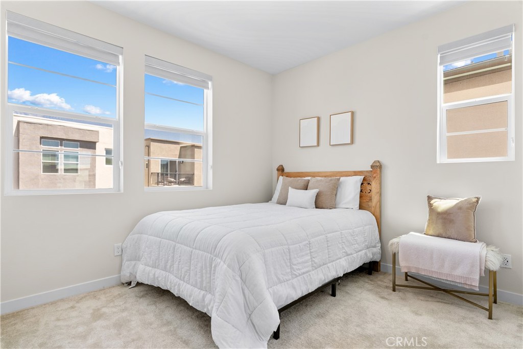 25 Splendor Way
