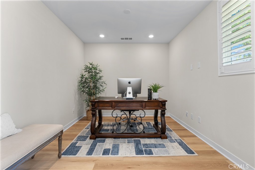 25 Splendor Way