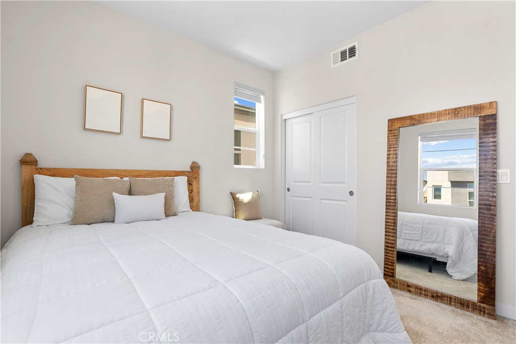 25 Splendor Way